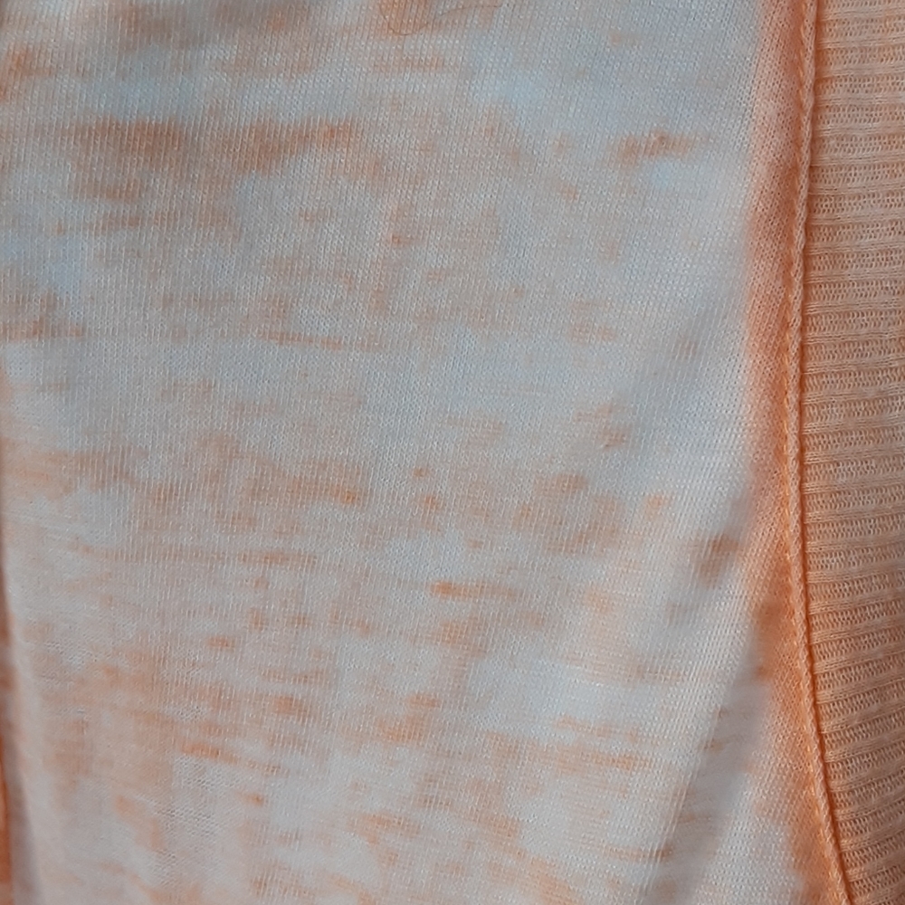 DKNY T-shirt, size 2X, light orange color - Picture 3 of 3